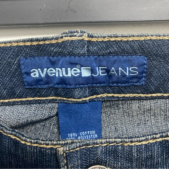 Avenue Jeans Modern Fit Stretch Dark Blue Denim Capris Size 14 - Picture 3 of 7